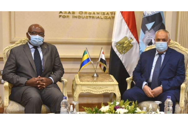 Discussions of the Chairman of Arab Industrialization and the Ambassador of the State of Gabon in Cairo